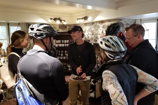 Quebec City - Guided E-Bike Tour & Tastings - Ile d'Orléans - Stop 3: Ferme Francois Gosselin Berries With St-Lawrence Views