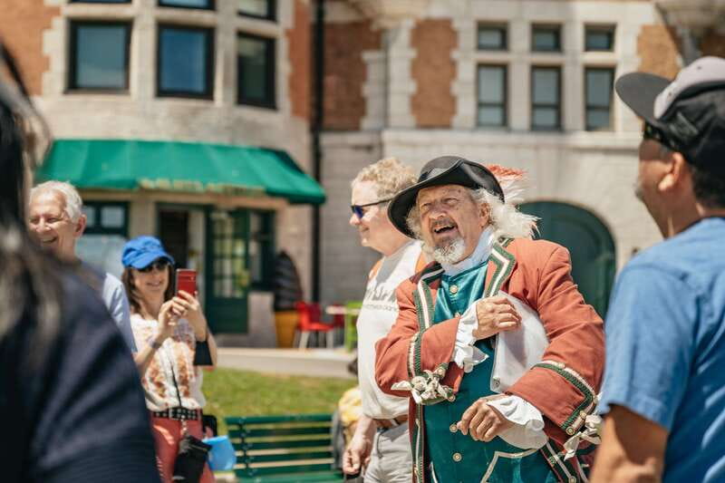 Quebec City: Guided Tour of Fairmont Le Château Frontenac - Meeting Point at Au 1884, Then You’re Off