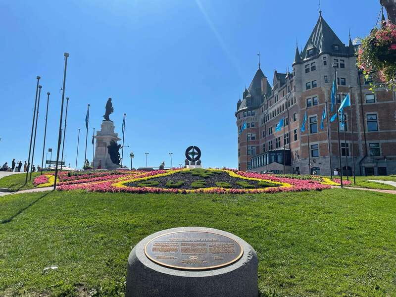 Quebec City: Historic District Walking Tour (2h) - Parc des Gouverneurs: a quieter pause before the deeper stops