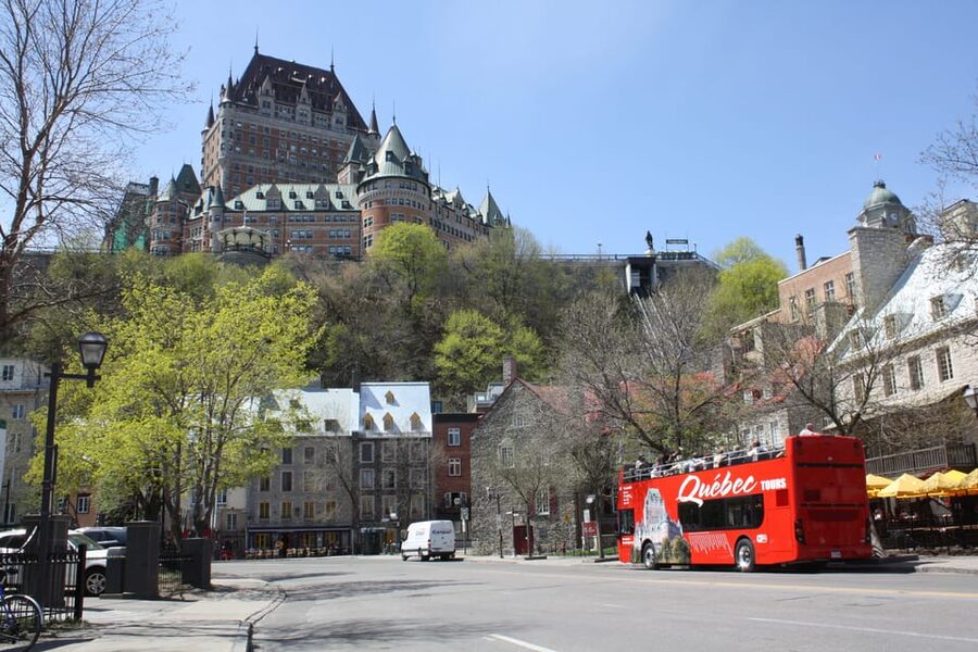 Quebec City: Hop-on Hop-off Open-Top Double Decker Bus Tour - Audio commentary, languages, and headphones that actually work