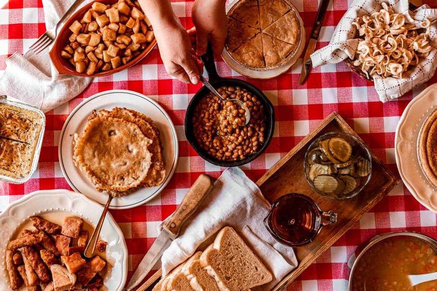 Quebec City (Lévis): self-guided sugar shack tour + meal + maple taffy - A 2-hour sugar season taste in Quebec City (Lévis)