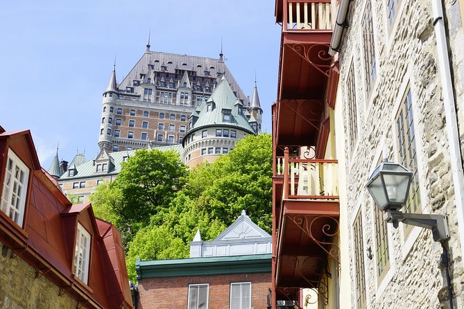 Quebec City Shore Excursion: Grand Walking Tour of Quebec City - The Mid-Route Checkpoint and the Walk to the Funicular Finish