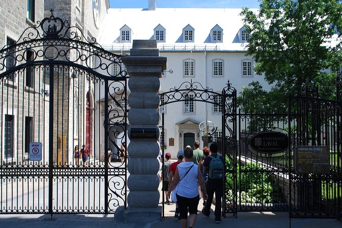 Quebec City Shore Excursion: Private Walking Tour - Terrasse Dufferin and City Hall: photo spots with real context