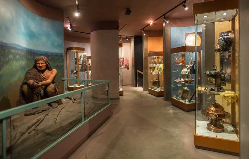 Quebec: Cuivres A. Gilles - (Free Entry) Fee for Workshop - The second museum: copper ore, mining, and world uses