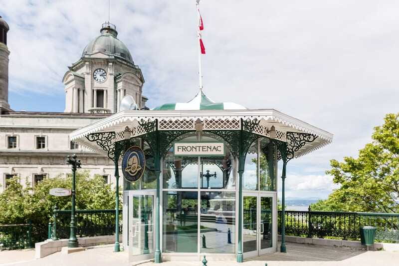 Québec: Fortifications-of-Québec Guided Walking Tour - Rain or shine: how to dress so the tour stays comfortable