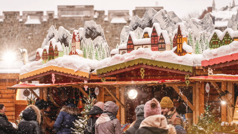 Quebec: German Christmas Market Tasting Tour - Your first stop: glühwein, warm hands, and a fast lesson in German markets