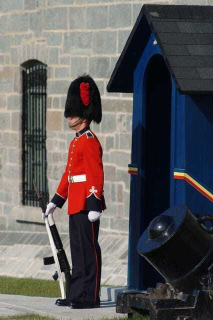 Quebec: La Citadelle de Québec Ticket and Guided Tour - What Happens During the Guided Tour: From Ramparts to Military Spaces
