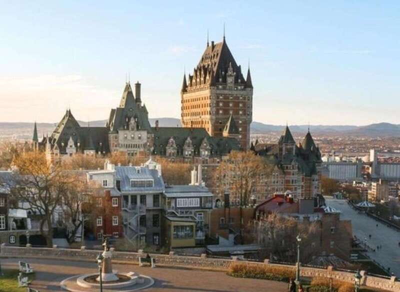 Quebec : Old Town Walking Tour With A Local Guide - Place de l’Hôtel de Ville to Terrasse Dufferin: Big Views Without a Detour