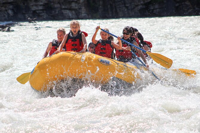 Rafting Athabasca Falls Run in Jasper - The river run: 15 km through the Athabasca Valley and canyon views