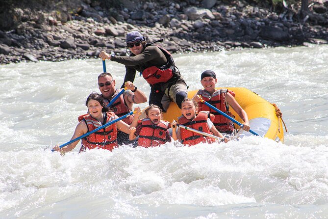 Rafting on Athabasca River Mile 5 in Jasper - From the RV Parking Lot to the put-in: quick drive, clear start