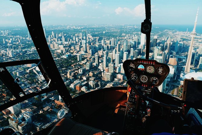 Romantic Jewel - Private Helicopter Tour for 2 - Why this Toronto helicopter ride feels like a real date night
