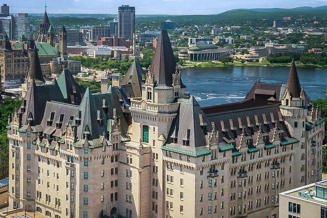 Secrets of the Château Laurier Hotel Tour - Key things that make this tour work