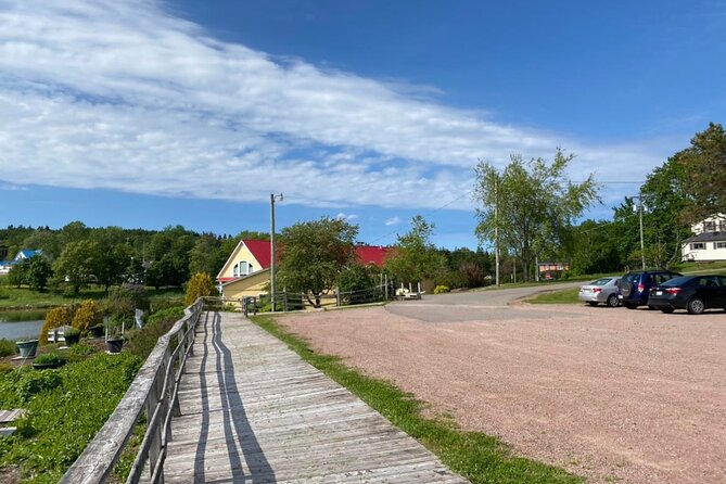Self Guided Audio Driving Tour of the North Shore of PEI - The Charlottetown to North Rustico storyline: history first, then fishing country