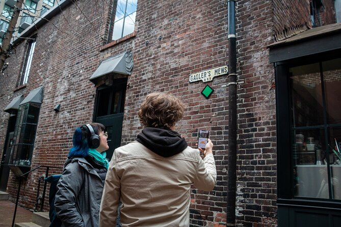 Self-Guided Smartphone Walking Tour of Gastown - Tips to make the app work smoothly (based on what can go wrong)