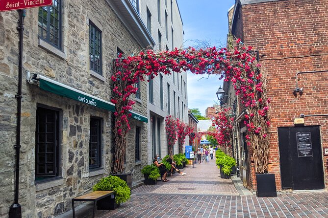 Semi-Private Old Montréal Walking Tour by Guidatour - The guides are the real differentiator here