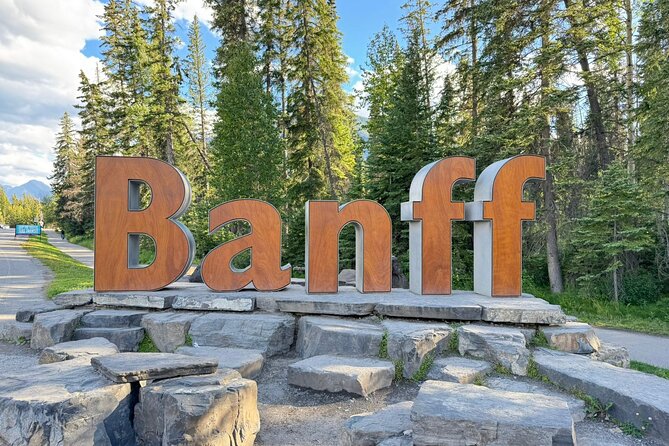 Shared Tour: Lake Louise & Emerald Lake from Canmore/Banff - Key highlights at a glance