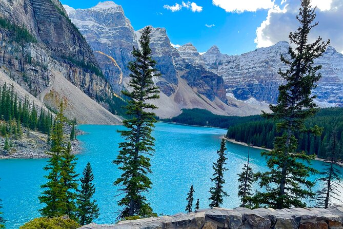 ShuttleBus 2way Banff to Lake Louise (1Hr) and Moraine Lake (1Hr) - Banff Shuttle to Lake Louise and Moraine Lake: what you’re really buying