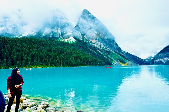 ShuttleBus 2way Banff to Lake Louise (1Hr) and Moraine Lake (1Hr) - Where the shuttle starts in Banff (and how to avoid first-day stress)