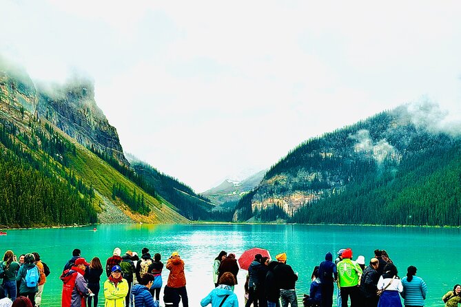 ShuttleBus 2way Banff to Lake Louise (1Hr) and Moraine Lake (1Hr) - Stop 1: Lake Louise for a full hour of big-mountain views