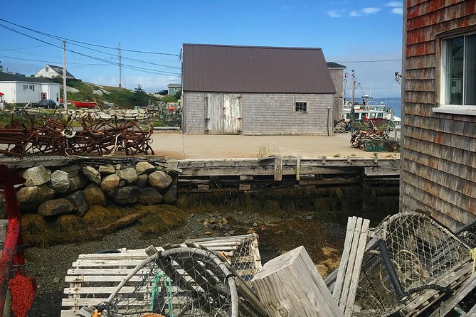 Small Group Tour - Peggy's Cove, Lunenburg, the Annapolis Valley - Stop 2 and 3: Queensland Beach and Mahone Bay photo magic