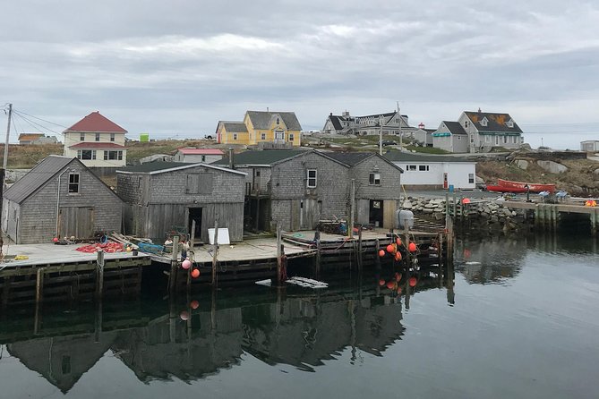Small Group Tour - Peggy's Cove, Lunenburg, the Annapolis Valley - Optional stop: Lightfoot and Wolfville Vineyards