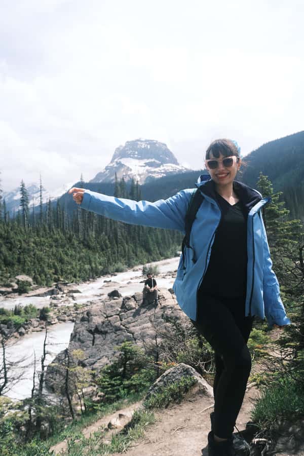 Small Grp: Emerald Lake (Optional Canoe) & Takakkaw Falls - Emerald Lake: the long stay that makes this tour feel worth it