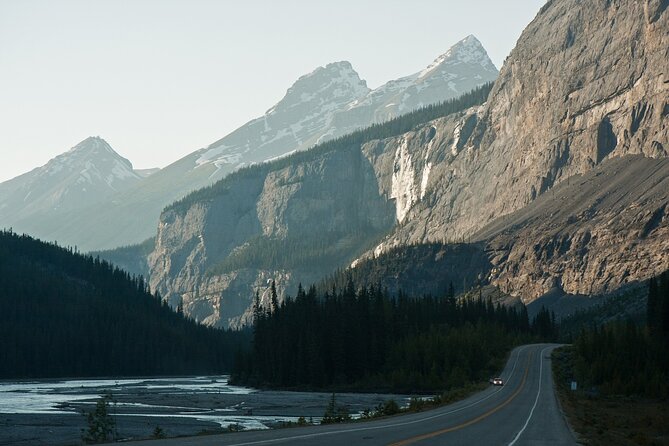 Smartphone Audio Driving Tour between Banff and Calgary - Setting up the app: download, offline, then let GPS run the show