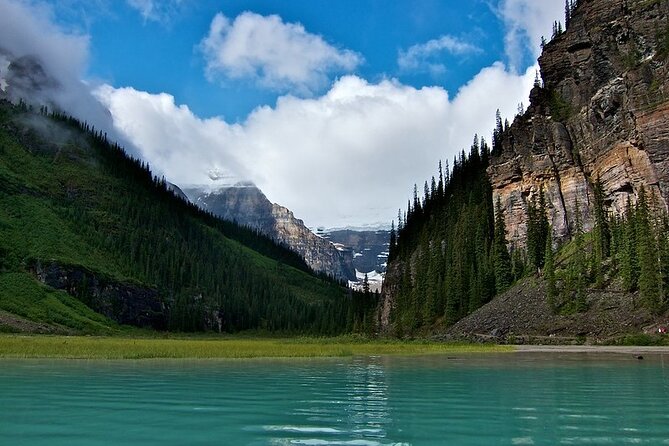 Smartphone Audio Driving Tour between Lake Louise and Calgary - Banff National Park Driving: Multiple-Choice Trivia Meets Campground and River Stories