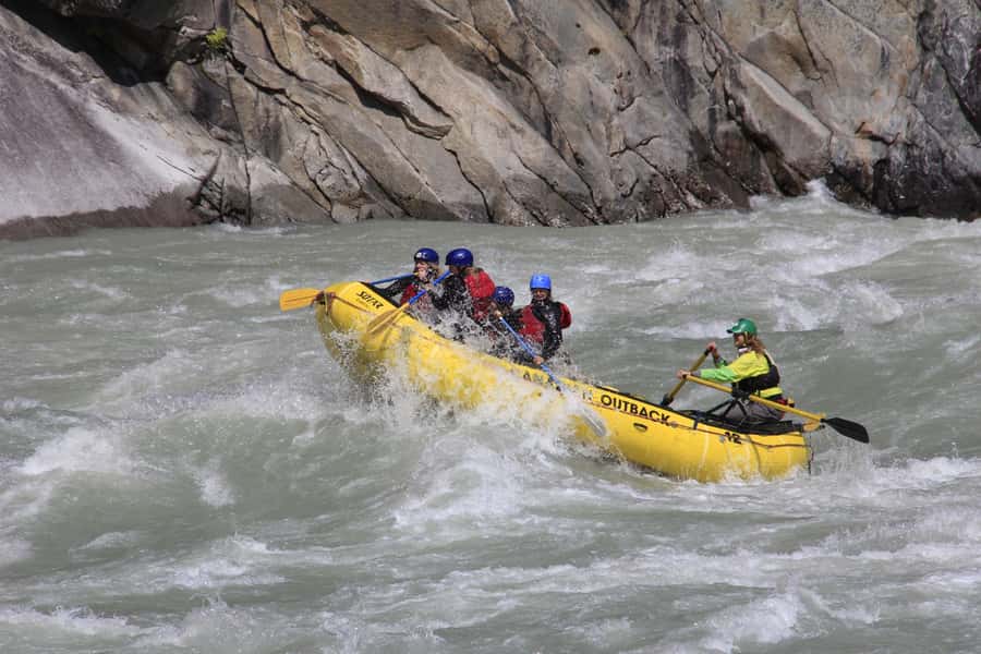 Squamish: Wet and Wild Elaho Exhilarator Rafting Experience - Where glacier views and waterfalls show up between the splashes