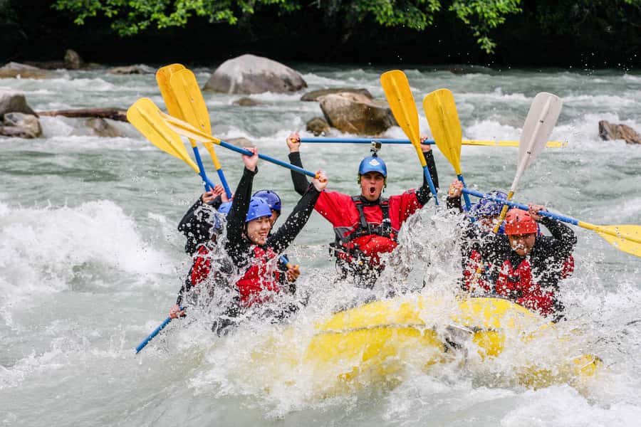 Squamish: Wet and Wild Elaho Exhilarator Rafting Experience - Who this rafting run suits best, and who should skip it