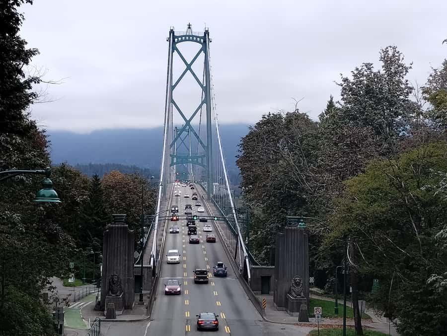 Stanley Park CarTour:SmallGroup/Comfort&CheaperThan BikeTour - Pickup and the Coal Harbour intro drive you can’t replicate on foot