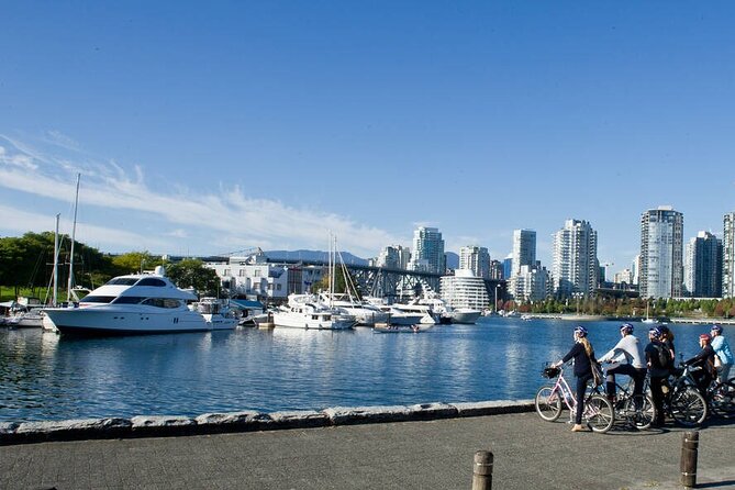 Stanley Park & Vancouver City Highlights 4 Hour Bike Tour 2 in 1 - Totem Poles and the Indigenous Culture Story You Should Expect