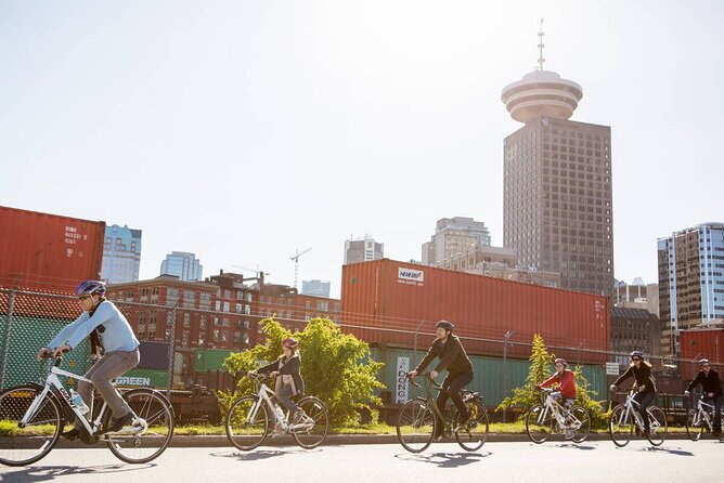 Stanley Park & Vancouver City Highlights 4 Hour Bike Tour 2 in 1 - English Bay Seawall Riding: Beach Views Without the Long Walk