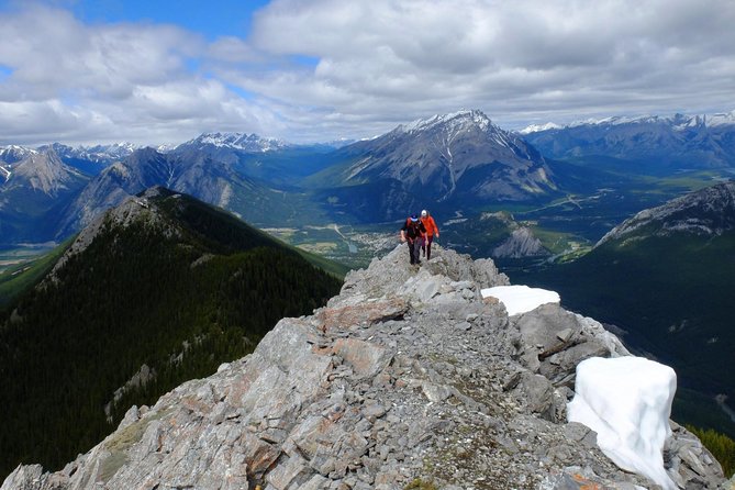 Sulphur Mountain Highline Trek in Banff - Your guide experience: certified ACMG leadership and small group attention