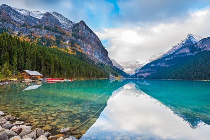 Sunrise Moraine Lake and Lake Louise - Comfort items and small-group size that make sunrise realistic