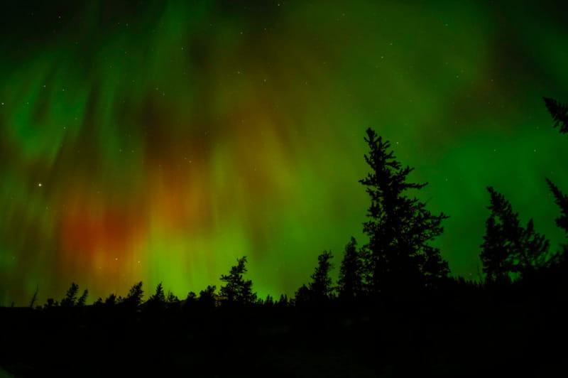 Sunrise or Sunset/Stargazing Tour at Moraine Lake from Banff - Comfort details: headlamps, blankets, hot drinks, and ponchos