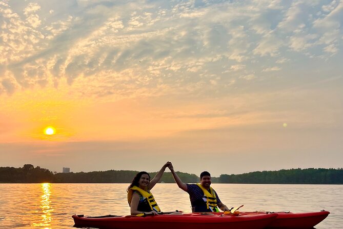 Sunset Kayak Tour in Downtown Ottawa and Gatineau - Sunset Kayaking in Ottawa and Gatineau: What the 5:30 pm Timing Gives You