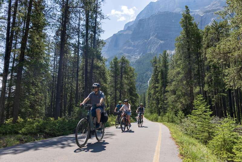 The Local Banff Explorer - E-Bike Tour - Vermilion Lakes and Mt Rundle reflections: the ride starts with a payoff