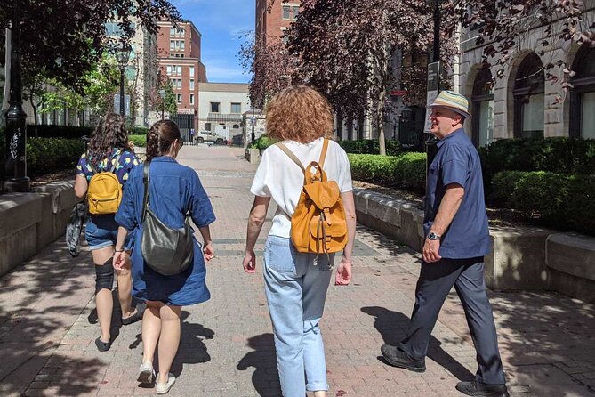 The Original Old Montréal Walking Tour by Guidatour - City Hall and Bonsecours Market: where the guide helps you see the point