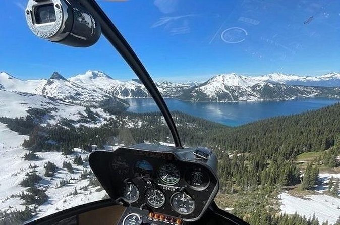 The Sea to Sky Helicopter Sightseeing Tour - Safety and comfort with a max of 5 passengers