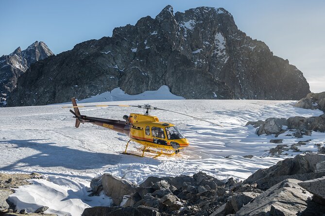 The Sea to Sky Helicopter Sightseeing Tour - 42 minutes over Whistler Blackcomb, Cheakamus, and Garibaldi