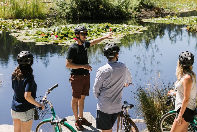 The Stanley Park Bicycle Tour by Cycle City Tours - Guides and safety: what makes the experience feel smooth