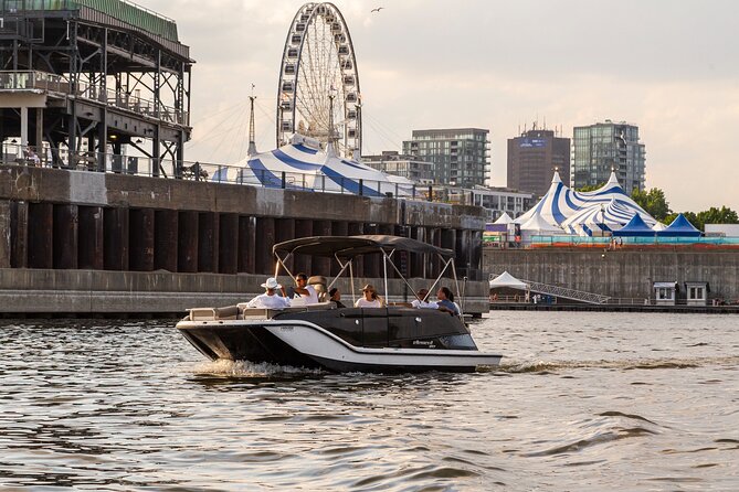 The Ultimate Montreal Boat Tour – Fall Colors Apéro Edition - Fall colors and a 6:00 pm departure that makes sense