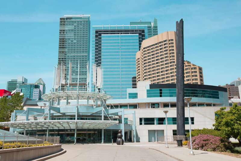 Toronto: 2-Hour Downtown Walking Tour - Key things that make this Toronto walk work