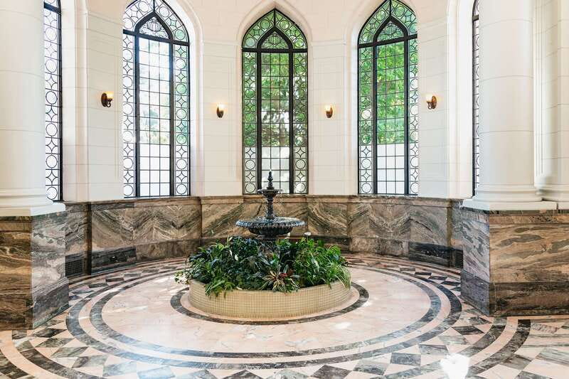 Toronto: Casa Loma Entry Ticket - Audio guide and phone reality checks: headphones, no Wi-Fi, and app glitches