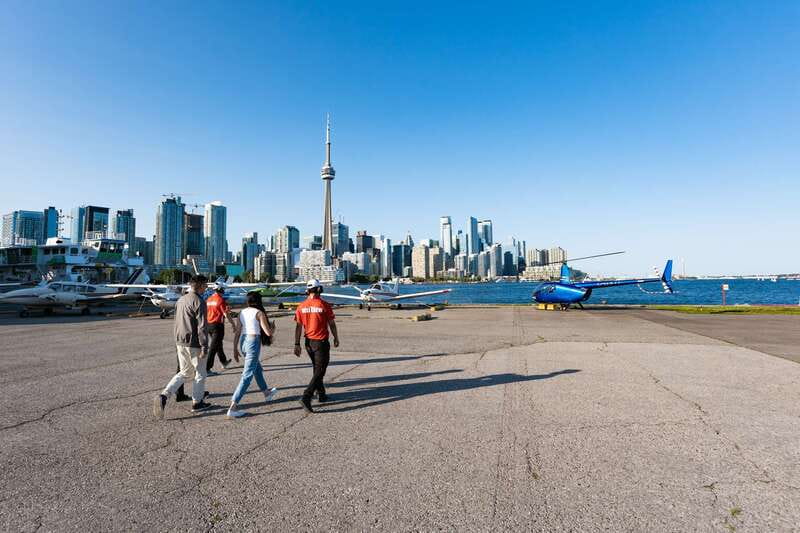 Toronto: City Sightseeing Helicopter Tour - The CN Tower and Aquarium Views Make This Tour Worth It
