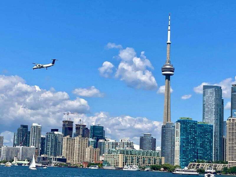 Toronto: City Views Harbor Cruise - Boarding at Queen’s Quay: Oriole vs Showboat