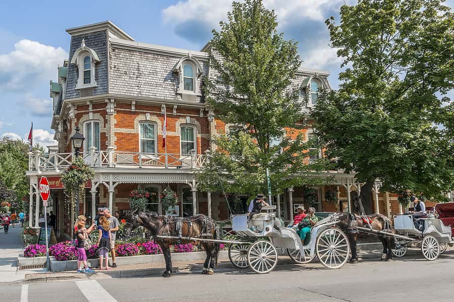 Toronto: Falls Day Tour with Boat Cruise & Niagara-the-Lake - Leaving Toronto: Pickup Times, Meeting Points, and the Early Start