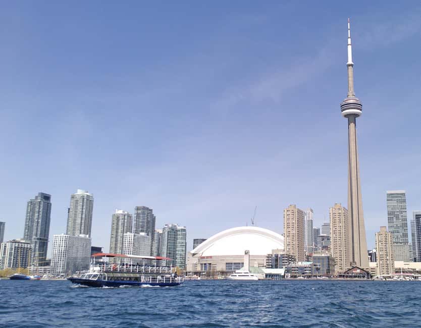 Toronto: Guided Harbour and Islands Sightseeing Cruise - From Harbourfront Centre to the Toronto Islands in One Smooth Hour