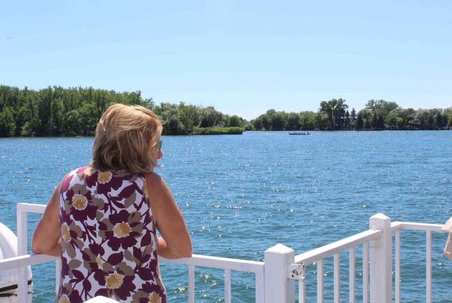Toronto: Guided Harbour and Islands Sightseeing Cruise - How to Get the Most From Your One-Hour Ride